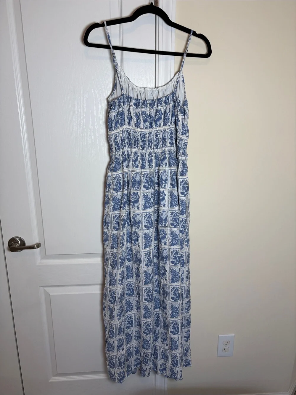 Abercrombie & Fitch Blue and White Floral Maxi Dress smocked tie front